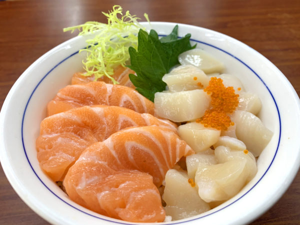 三文魚帶子丼